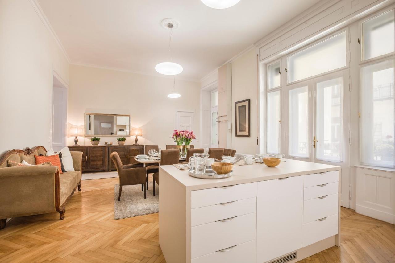 Modernized Unique Huge Central Apartment On 135Sqm Budapest Exterior foto